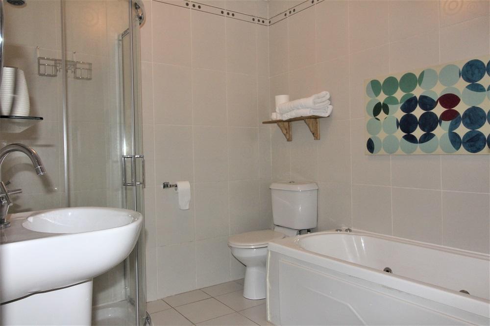 קאסלבר Courtyard Apartments מראה חיצוני תמונה